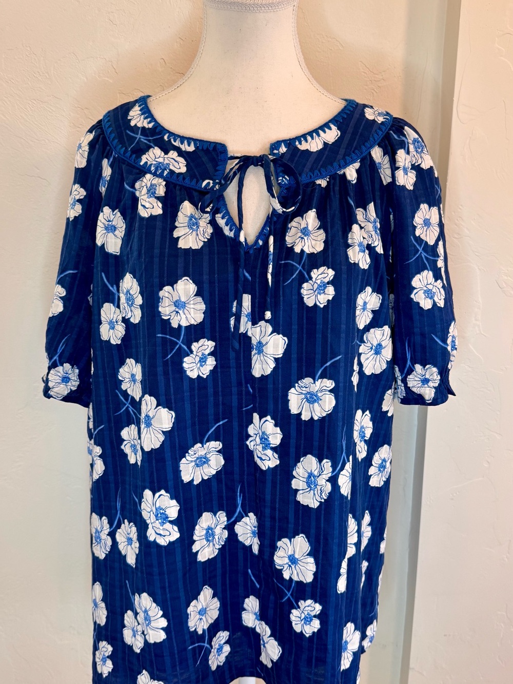 Draper James Navy Floral Tie Neck Blouse Southern Preppy Cottagecore Top